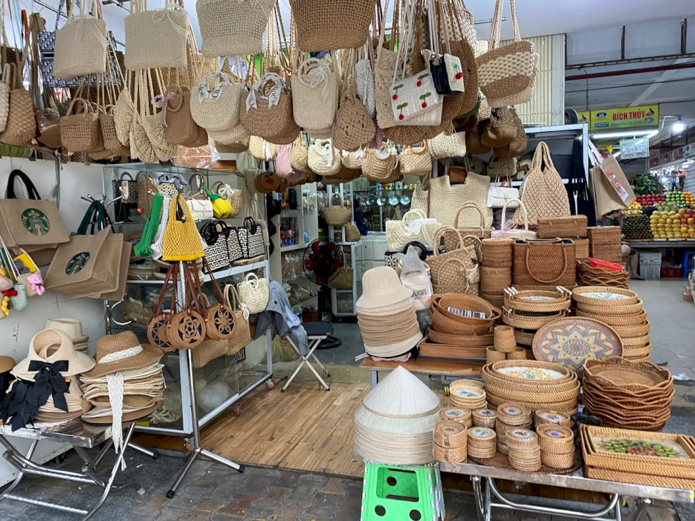Sedge and rattan crafts reflect the rustic charm and refined artistry of Central Vietnam’s traditional handicrafts